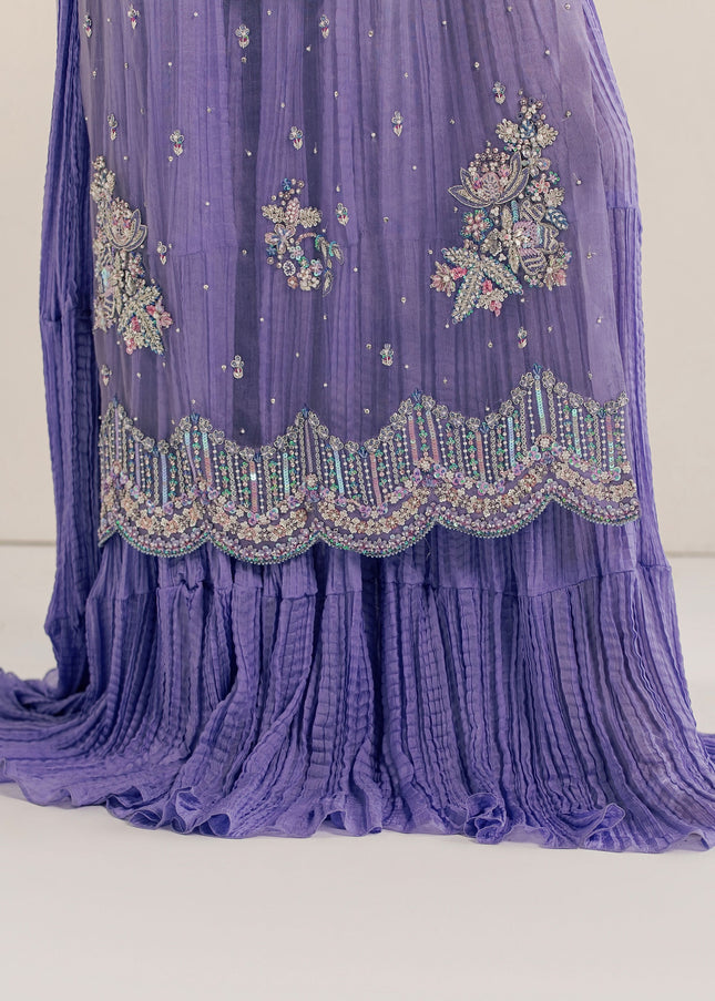 Scalloped embellished border detail on the Eraya Serene Dahlia lilac organza dupatta and gown